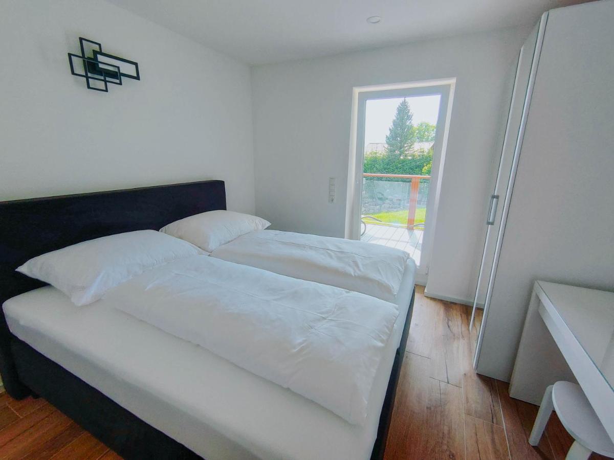 Downhill Apartment *